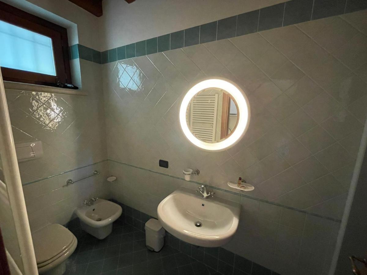 La Fiocchina - Magic Place - Apartments & Studios In Garda Lake - Countryside Farmhouse, Inside The Middle Of The Lake Salò Extérieur photo